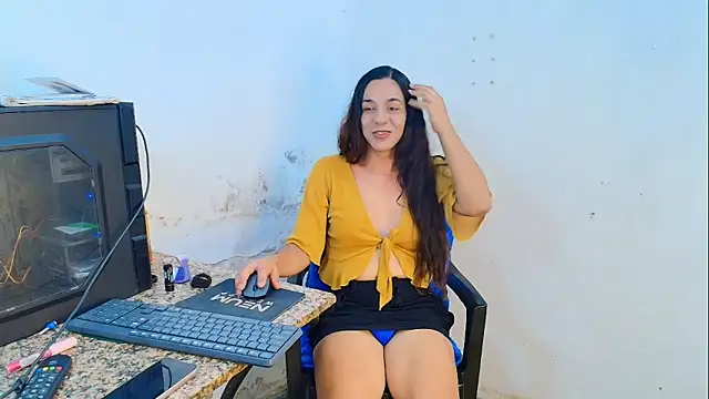 Oh Tique online show from 04.11.26