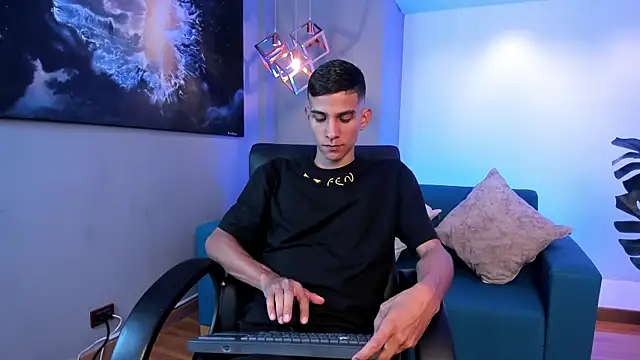 Aaron Scoot online show from 04.20.26