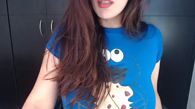 AdharaLujan online show from 02.04.26