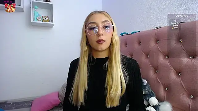 Soffy-brooks online show from 11.12.25