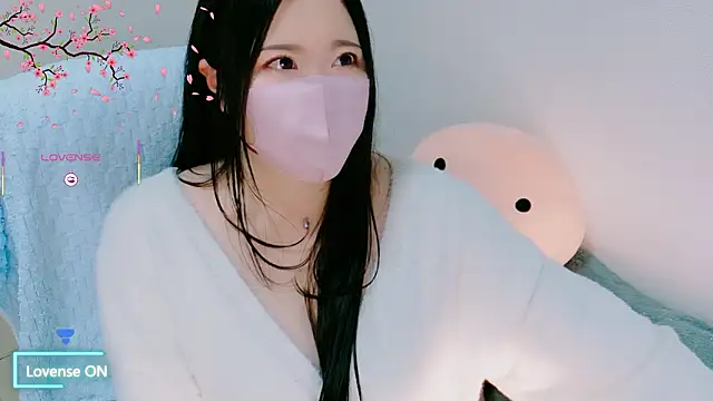 Snapshot of yukinko_o_ chatting on 04.28.26 yukinko o online show from 04.28.26