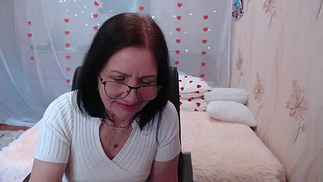 Snapshot of OlgaHottie chatting on 03.06.25 OlgaHottie online show from 03.06.25
