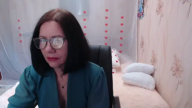 Snapshot of OlgaHottie chatting on 03.06.25 OlgaHottie online show from 03.06.25