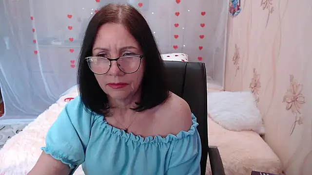 Snapshot of OlgaHottie chatting on 03.10.25 OlgaHottie online show from 03.10.25