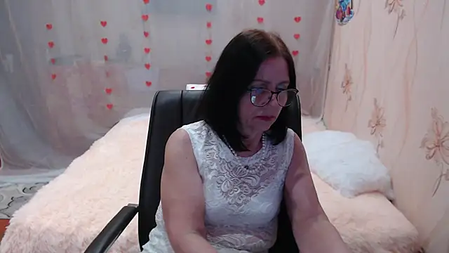Snapshot of OlgaHottie chatting on 03.11.25 OlgaHottie online show from 03.11.25
