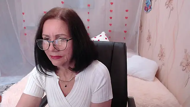Snapshot of OlgaHottie chatting on 03.13.25 OlgaHottie online show from 03.13.25