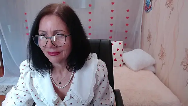 Snapshot of OlgaHottie chatting on 03.14.25 OlgaHottie online show from 03.14.25