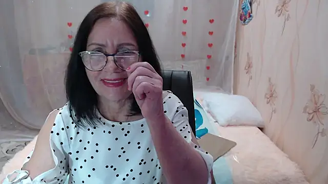 Snapshot of OlgaHottie chatting on 03.22.25 OlgaHottie online show from 03.22.25