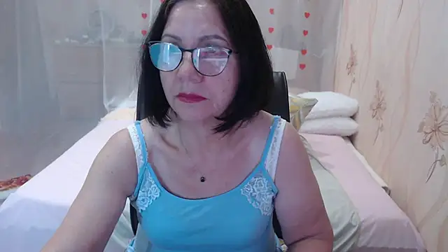 Snapshot of OlgaHottie chatting on 10.14.25 OlgaHottie online show from 10.14.25
