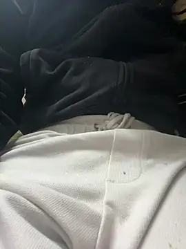 Snapshot of John_desihunk chatting on 12.12.24 John desihunk online show from 12.12.24