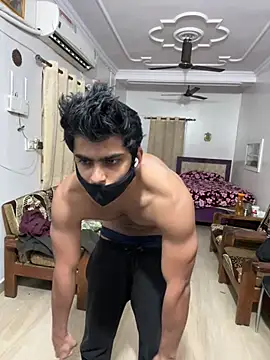 Snapshot of John_desihunk chatting on 01.05.25 John desihunk online show from 01.05.25