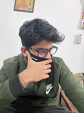 Snapshot of John_desihunk chatting on 03.05.25 John desihunk online show from 03.05.25