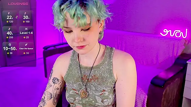 Snapshot of School_Love chatting on 01.19.25 School Love online show from 01.19.25