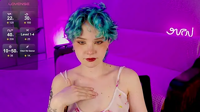 Snapshot of School_Love chatting on 02.10.25 School Love online show from 02.10.25