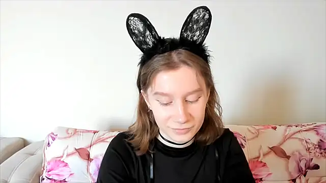 Snapshot of EnigmaSee chatting on 01.16.25 EnigmaSee online show from 01.16.25