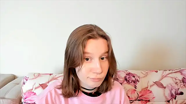 Snapshot of EnigmaSee chatting on 01.20.25 EnigmaSee online show from 01.20.25