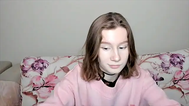 Snapshot of EnigmaSee chatting on 01.31.25 EnigmaSee online show from 01.31.25