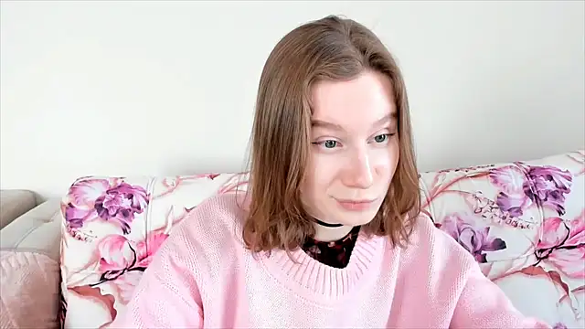 Snapshot of EnigmaSee chatting on 01.31.25 EnigmaSee online show from 01.31.25