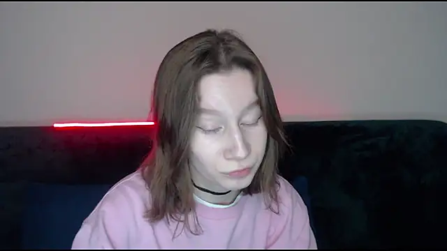 Snapshot of EnigmaSee chatting on 02.01.25 EnigmaSee online show from 02.01.25