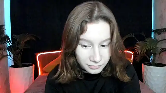 Snapshot of EnigmaSee chatting on 02.06.25 EnigmaSee online show from 02.06.25