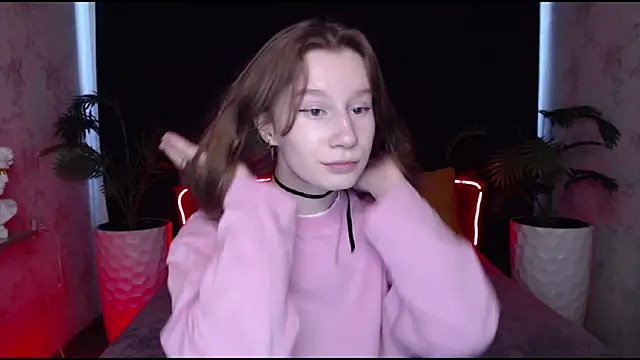 Snapshot of EnigmaSee chatting on 02.07.25 EnigmaSee online show from 02.07.25