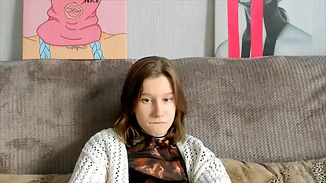 Snapshot of EnigmaSee chatting on 02.10.25 EnigmaSee online show from 02.10.25