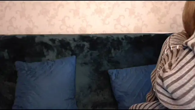 Snapshot of EnigmaSee chatting on 02.14.25 EnigmaSee online show from 02.14.25