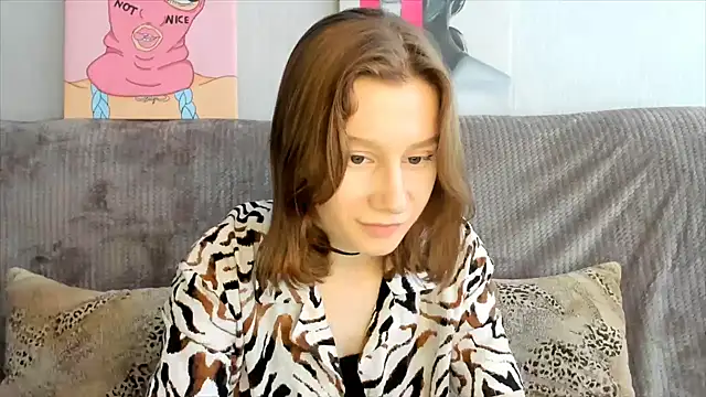 Snapshot of EnigmaSee chatting on 02.17.25 EnigmaSee online show from 02.17.25