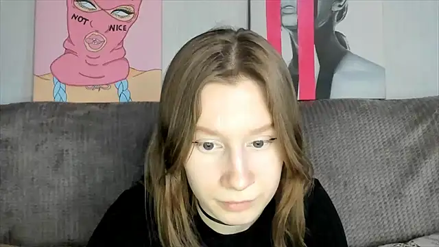 Snapshot of EnigmaSee chatting on 02.25.25 EnigmaSee online show from 02.25.25