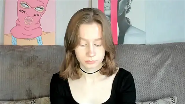 Snapshot of EnigmaSee chatting on 03.01.25 EnigmaSee online show from 03.01.25