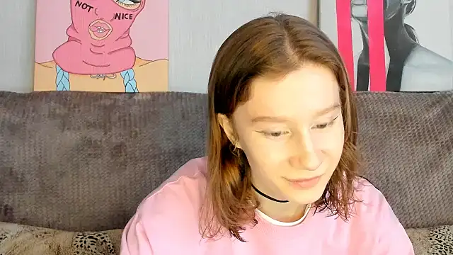 Snapshot of EnigmaSee chatting on 03.09.25 EnigmaSee online show from 03.09.25