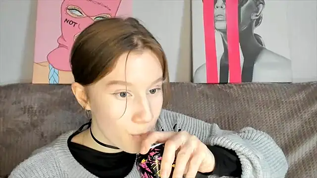 Snapshot of EnigmaSee chatting on 03.14.25 EnigmaSee online show from 03.14.25