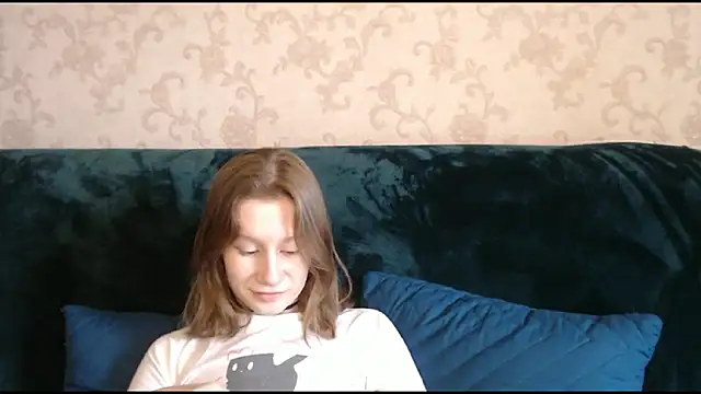 Snapshot of EnigmaSee chatting on 03.23.25 EnigmaSee online show from 03.23.25