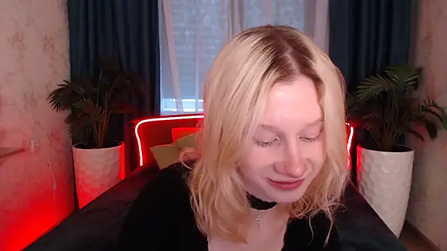 Snapshot of EnigmaSee chatting on 12.03.25 EnigmaSee online show from 12.03.25