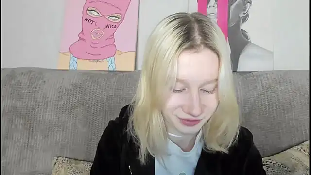 Snapshot of EnigmaSee chatting on 12.14.25 EnigmaSee online show from 12.14.25