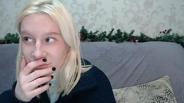 Snapshot of EnigmaSee chatting on 01.19.26 EnigmaSee online show from 01.19.26