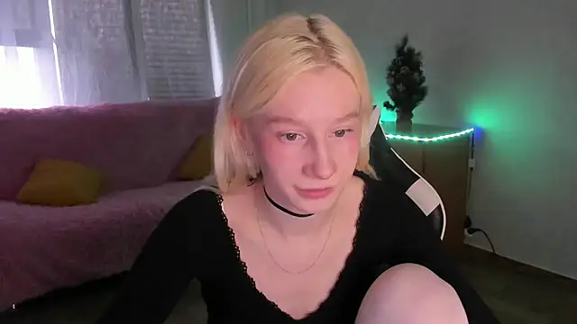 Snapshot of EnigmaSee chatting on 02.09.26 EnigmaSee online show from 02.09.26