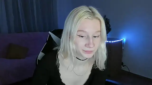 Snapshot of EnigmaSee chatting on 02.09.26 EnigmaSee online show from 02.09.26