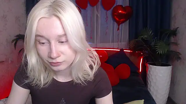 Snapshot of EnigmaSee chatting on 02.28.26 EnigmaSee online show from 02.28.26