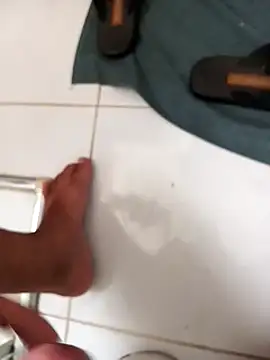 Snapshot of lobomisterioso13 chatting on 12.19.24 lobomisterioso13 online show from 12.19.24