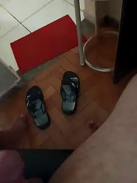 Snapshot of lobomisterioso13 chatting on 11.06.25 lobomisterioso13 online show from 11.06.25