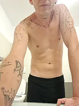 Snapshot of Chaooss1 chatting on 09.23.25 Chaooss1 online show from 09.23.25