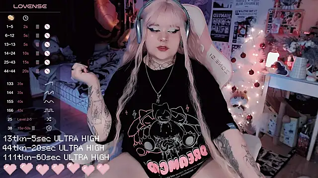 Snapshot of noori__hope chatting on 01.17.26 noori hope online show from 01.17.26