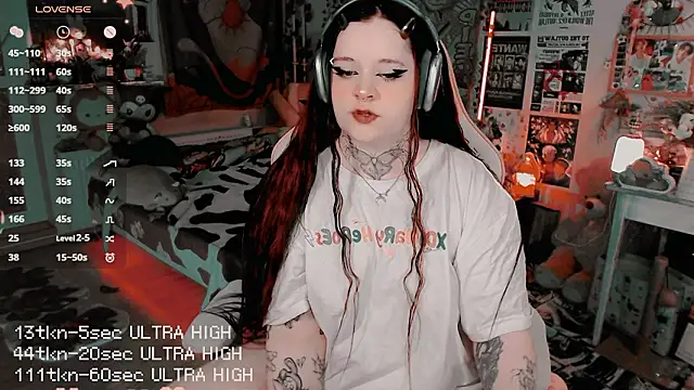 Snapshot of noori__hope chatting on 02.26.26 noori hope online show from 02.26.26