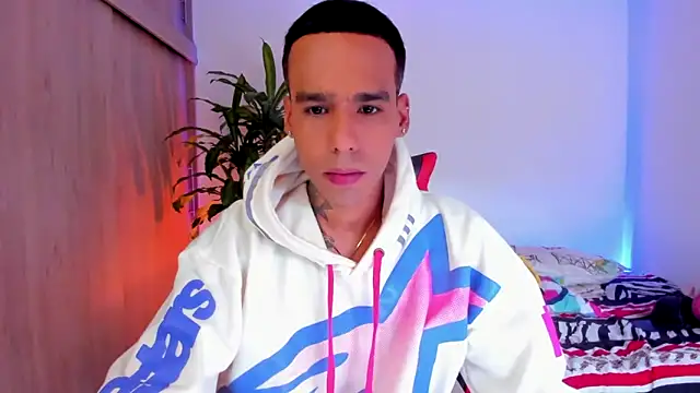 Snapshot of aldrinwhite chatting on 04.25.26 aldrinwhite online show from 04.25.26