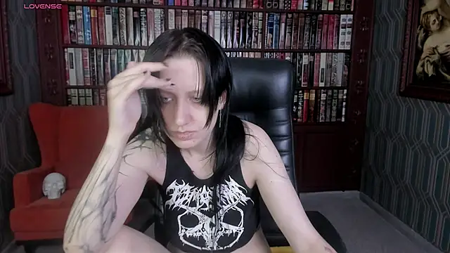 Snapshot of Medusa__Gorgona chatting on 10.16.25 Medusa Gorgona online show from 10.16.25