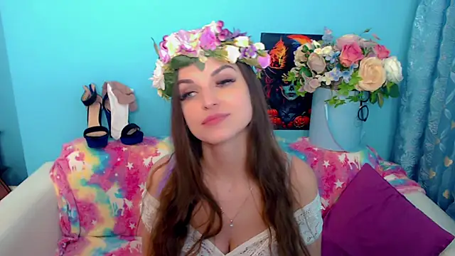 Snapshot of LindaaLu chatting on 03.16.25 LindaaLu online show from 03.16.25