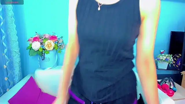 LindaaLu online show from 05.18.26