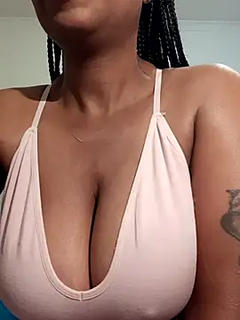 Snapshot of realsquirter chatting on 05.17.26 realsquirter online show from 05.17.26