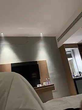 Snapshot of AHL756 chatting on 10.26.25 AHL756 online show from 10.26.25